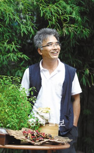 [추석특집/음식]자연요리연구가 산당(山堂) 임지호 씨 “음식은 종합예술이자 생명을 살리는 약”