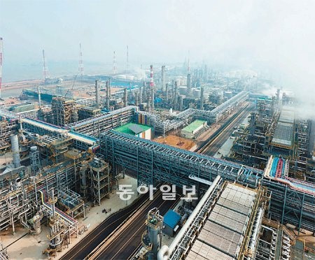 [에너지 기업]유류탱크 터미널 건설… 동남권 최대 물류기지로 우뚝