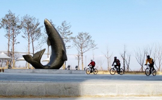 경인아라뱃길, 자전거로 둘러보다