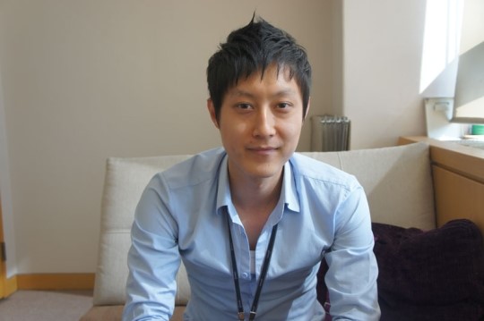 화려한 색감에 특이한 조작, 톡톡 튀는 리듬액션 ‘핑거스탭’