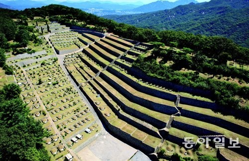 [아름다운 작별]운경공원, 강남서 차로 30분거리에 있는 매장묘 명당