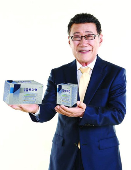 뼈-혈관-눈… 중장년 건강 고민 한번에 날리세요