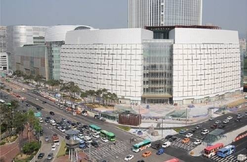 제2롯데월드 쇼핑몰동 롯데콘서트홀서 공사장 인부 1명 추락사