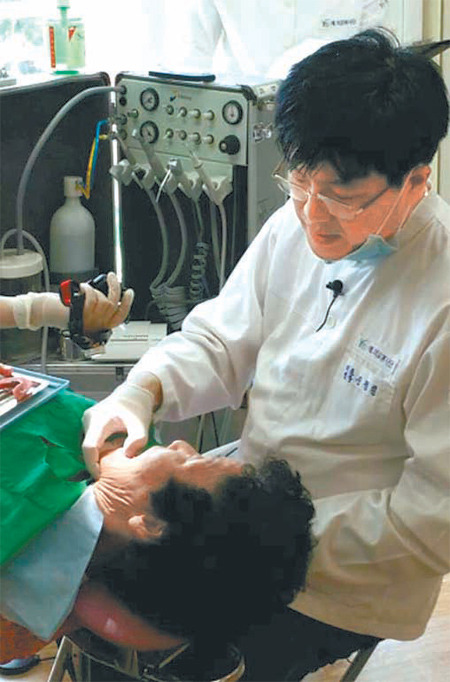 [광주/전남/新명인열전]10년째 낙도서 치과진료… “의료봉사는 영혼의 휴식이죠”