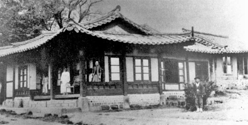 “128년전 보구여관 뜻 기려 여성 의학리더 키울것”