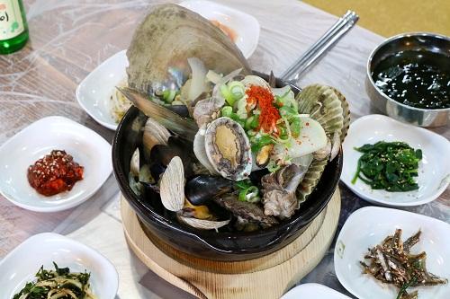 통영굴코스요리와해물탕을 같이 맛보는 인기만점 통영해물잔치