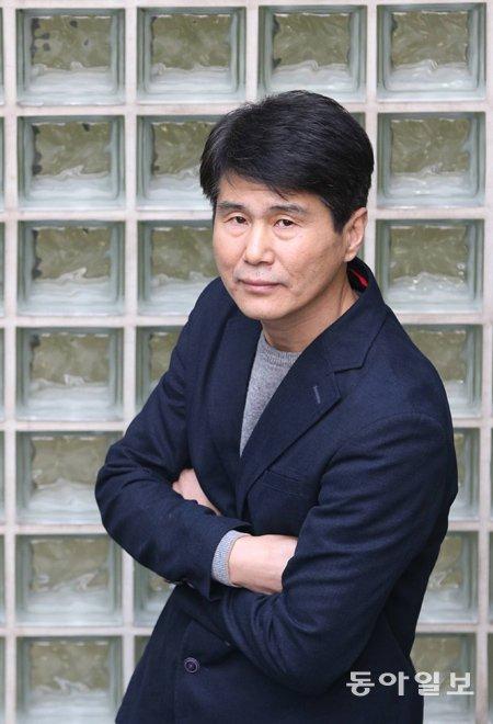 前과 달리 리얼해진 글 “이제 문학적 고집서 벗어난 느낌”