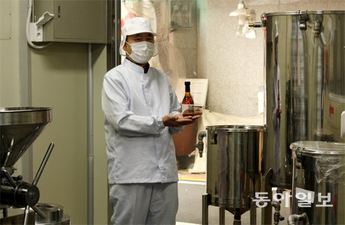 100% 국산 참깨-철저한 위생… “복 있는 참기름 사러오이소”