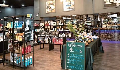 [골든걸]뷰티 매장과 카페, 체험 공간까지! 예뻐지는 여자들의 놀이터, 주목 받는 뷰티 플레이스 3