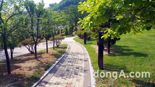 윤달 끼고 추모공원 ‘별그리다’에 추모객들 발걸음 늘어