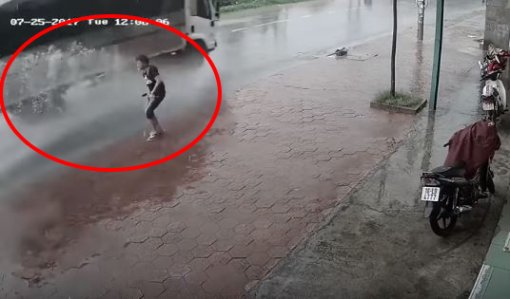 [영상]‘뿌린대로 거두리라’ 노상방뇨의 혹독한 대가