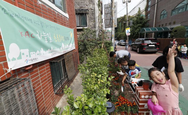 [제8회 행복더함 사회공헌캠페인] 단순지원 아닌 지역사회와 상생 ‘아름다운 비상’