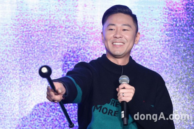 [동아포토]솔리드 이준, 진기명 쇼