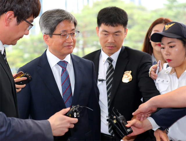 김명수 대법원장 이르면 15일 결단
