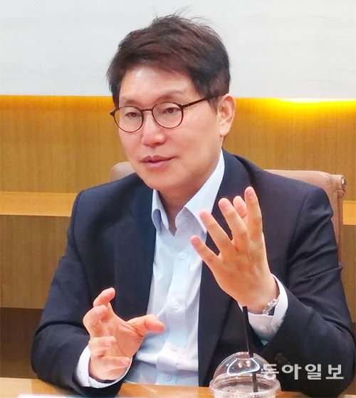 51세 새내기 변호사 “25년 PD생활 겸업”