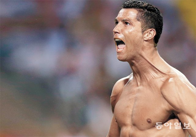 신체나이 20세 축구 짐승男 “내일 봐요~”