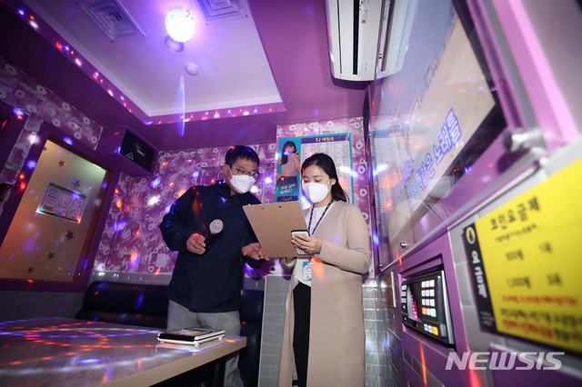 경기도, 집합금지 명령 2주 연장…단란주점·코인노래방 추가