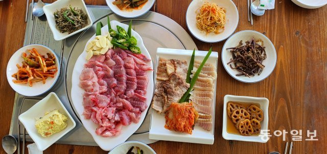 10억년 신비 품은 해변 따라 삼각산 돌아보니 황제의 氣 꿈틀