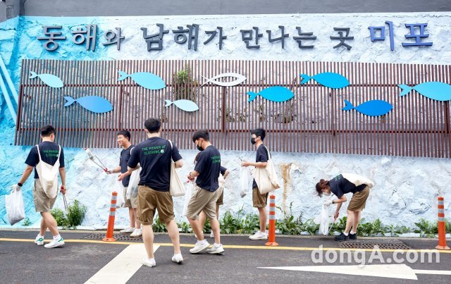 유니클로, 해양 환경 보호 글로벌 캠페인 ‘조인 : 옷의 힘’ 출범