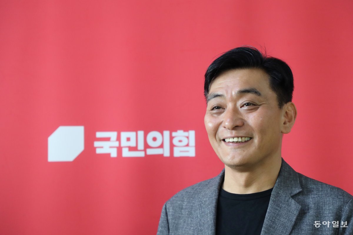 與 송상헌 홍보본부장 “중도층 타깃으로 차별화된 메시지 던질 것…‘룩 앤 필’ 개선 필요”