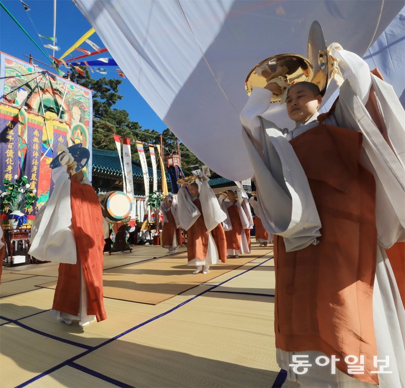 6·25 전사자 기리는 천수바라춤