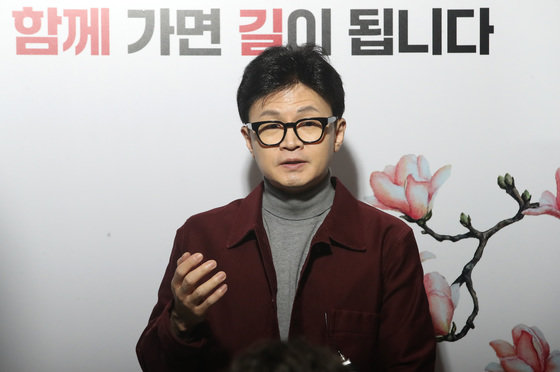 한동훈 “이재명엔 비서가 몸종처럼 부리는 공직자인가”