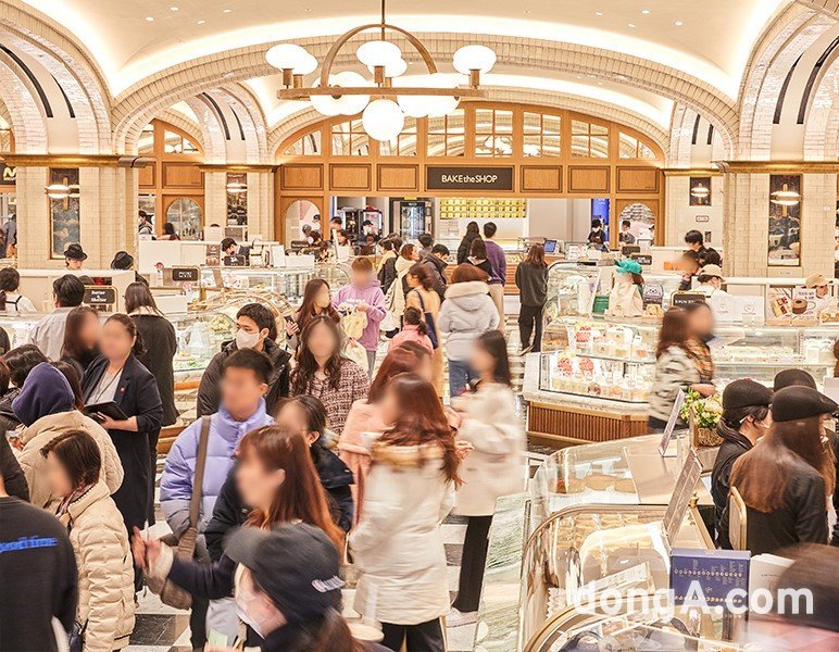 디저트 매장이 키웠더니 매출도 쑥… 신세계백화점, ‘스위트 파크’ 덕에 매출 30% 성장