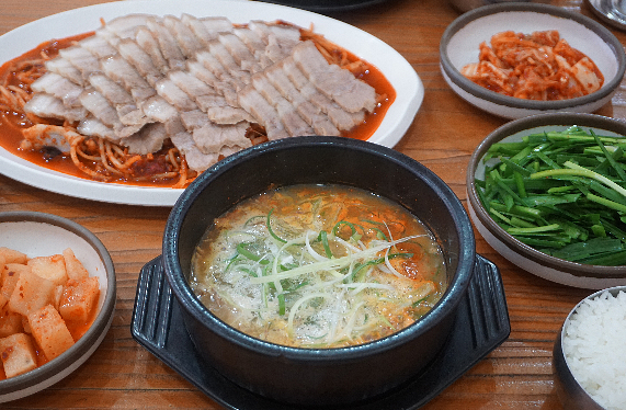 밀양돼지국밥 알리기 나선 밀양시… “80년 전통의 밀양의 맛 더 널리 알릴 것”