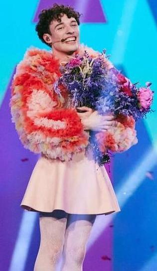 “나는 男도 女도 아니다, 그들로 불러 달라”…‘논바이너리’ 스위스 가수, 유로비전 첫 우승
