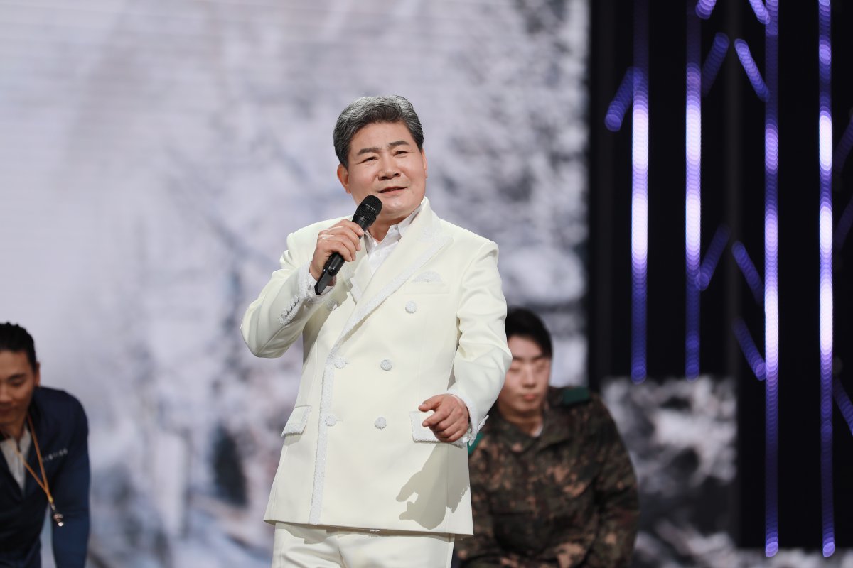 가수 진성 “주 3일 셔틀콕 때린 덕에 50곡도 거뜬히 불러요”[양종구의 100세 시대 건강법]