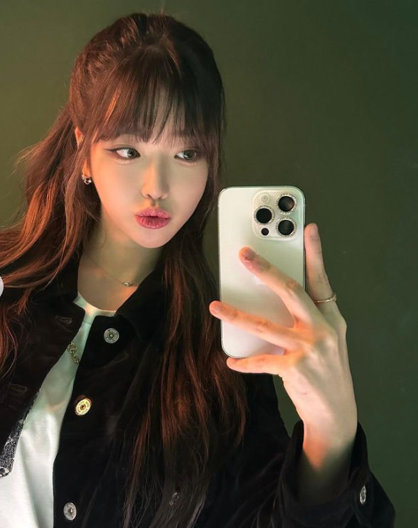 과즙세연 “16억 후원 남성팬 차단 루머…명백한 허위” 반박
