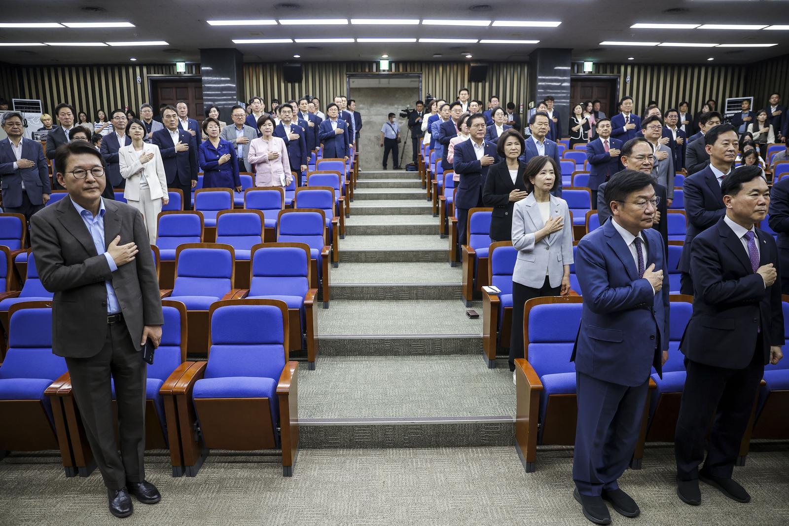 국힘, 선거소청 7곳 추진 가닥…장동혁 사퇴 요구하며 ‘찌질이’ 발언도 나와
