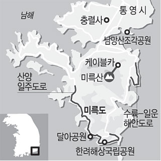 여객선 터미널쪽 항구 근처에 운치있는 숙소들 많아