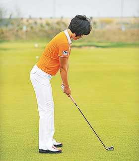 <송경서의 Golf Skills>어드레스는 두 팔 힘빼고 편안하게