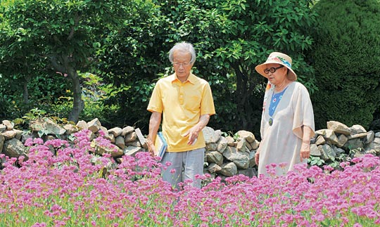 <1사1촌, 녹색희망을 연다>“편리함 버리자 건강 찾아와… 왕성한 글쓰기는 덤”