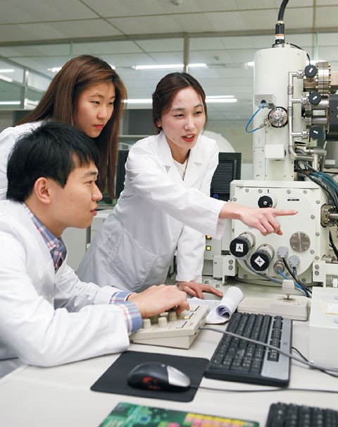 <ICT & Science>中企 키우기 직접 나선 ‘국가연구소’ 원천기술 개발서 수출시장 개척까지…