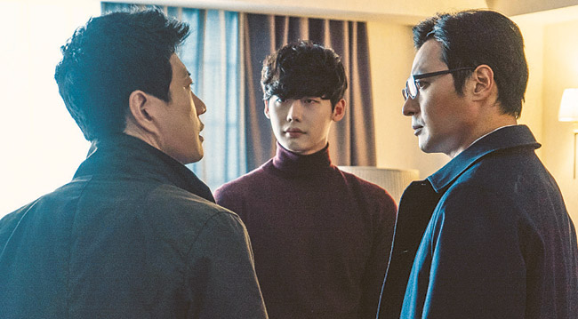 <영화 ‘브이아이피’ 리뷰>겉도는 이야기·단선적 캐릭터… 잔혹성만 부각
