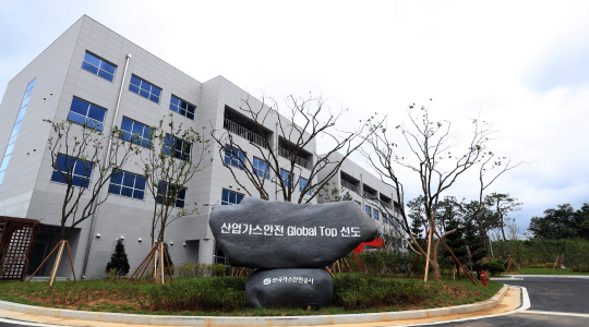쓰고 난 산업가스 용기 처리… 5년내 ‘글로벌 톱’ 우뚝