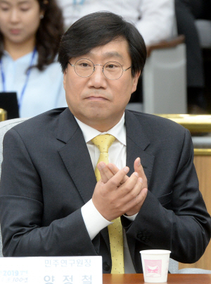 소환조사도 없이… 檢, 양정철 불기소