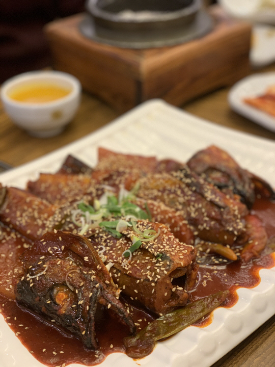 <편식주의자의 미식여행>맨 김 위 매콤 명태살 ‘소박하지만 깊은 맛’… 백제 王都의 음식내공