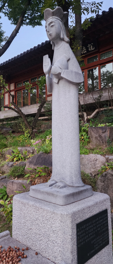 전시실 같은 법당, 마리아 닮은 관음상… 경계를 지운 두 ‘길상사’[장재선 선임기자의 예술 순례]