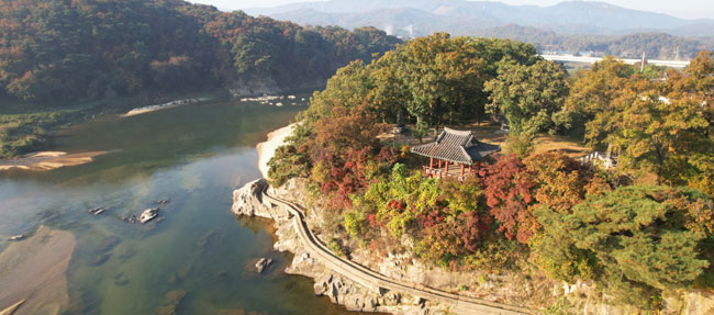 금강산 가는 길에 만난 절경… 정선 붓을 들고, 석봉 시를 읊다[박경일 기자의 여행]