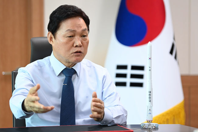 행시·창원시장·경남도지사 ‘도전 아이콘’ … 정책기획부터 지휘까지 두루 섭렵[Leadership]