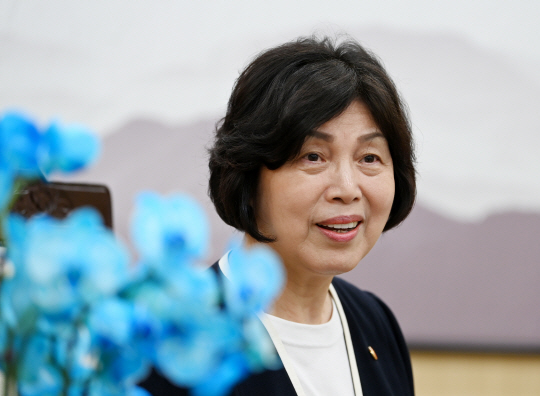 강정애 장관, 2일 푸드트럭과 함께 한강 강안경계 부대 찾아 군 장병 위문
