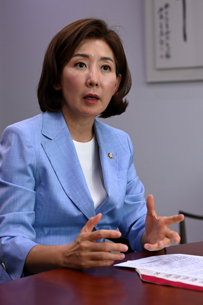 나경원 “당대표, ‘사심’ 채울 자리로 여겨선 안돼”