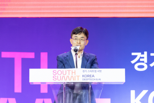 김현곤 경기도경제과학진흥원장 취임…취임식 대신 수출전략 회의로 업무 시작