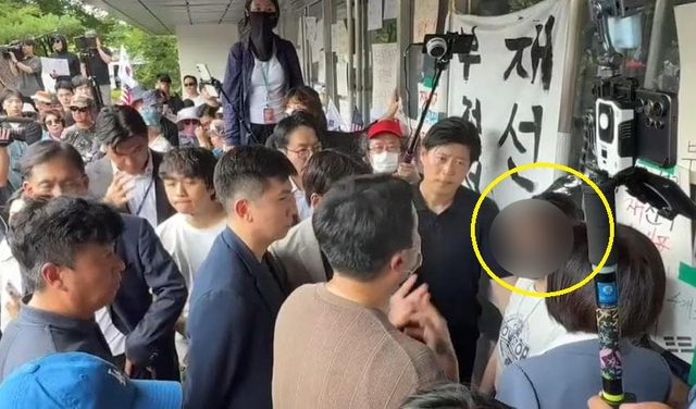 [속보]개표소 진입 막은 일당백 ‘올다르크’, 경찰 수사 착수