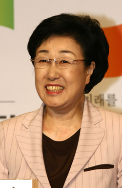 한명숙은 누구…첫 女총리 역임 ''소통의 리더십 '' 탁월
