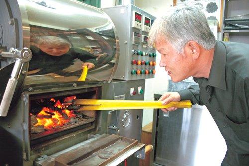 인생의 향기까지 파는 Cafe… 맛을 위해 숯불을 피우다
