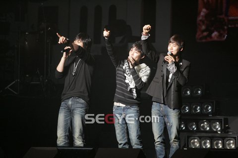 엠투엠, 5년 만에 해체…마지막 싱글 발표